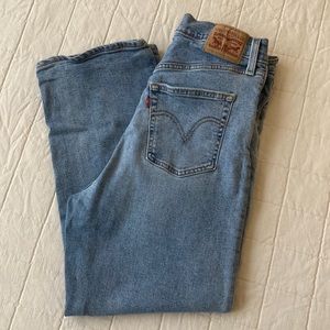 Levi’s Ribcage Straight Light Denim